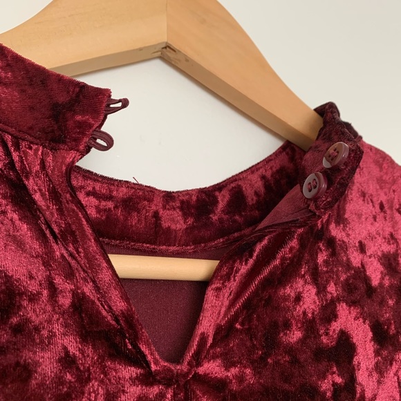 Forever21 Burgundy Crushed Velvet High Neck Fitted Dress Size Small - Picture 3 of 5